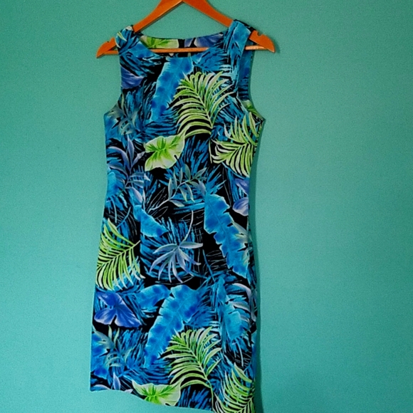 AGB Dress - Picture 1 of 3